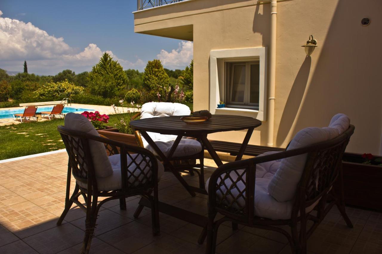 Brina'S Luxury Apartments Agioi Apostoloi  Екстериор снимка